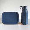 Discover our silicone lunchbox and water bottle set: both are BPA-free, temperature-resistant, and dishwasher-safe. The lunchbox features a secure elastic band, and both items are leak-proof and durable. Perfect for daily use and ideal for children.